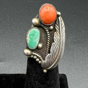 Vintage NAVAJO Silver Feather Ring with Coral and Turquoise. Size 5.